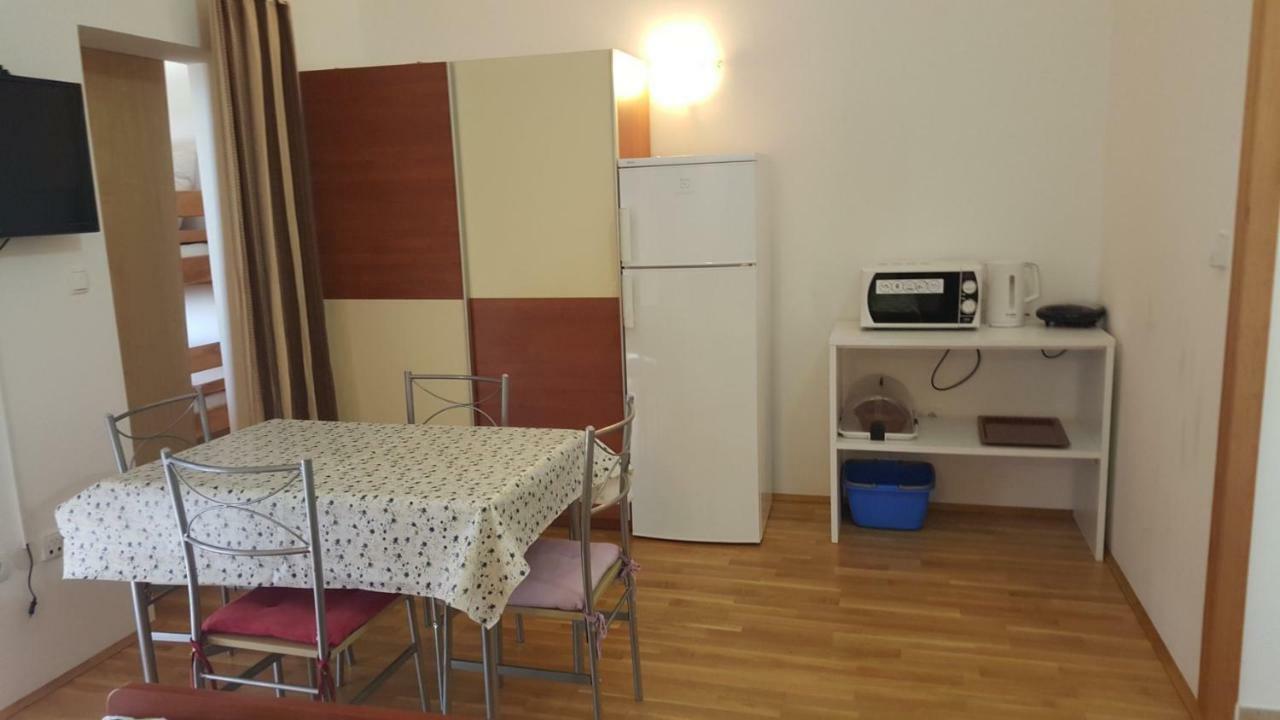Apartmani Vesna Pinezići Eksteriør billede